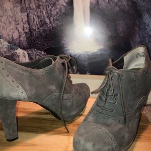 Grey heeled lace up vintage style heels